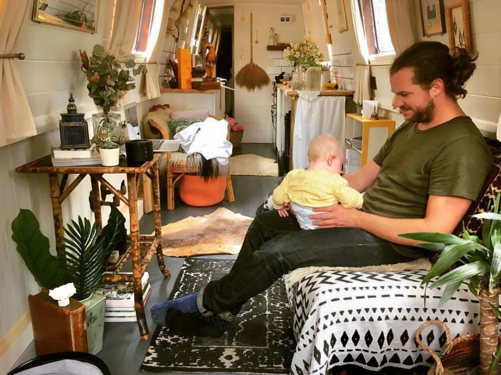 Our First Family Home: Katoomba the Narrowboat